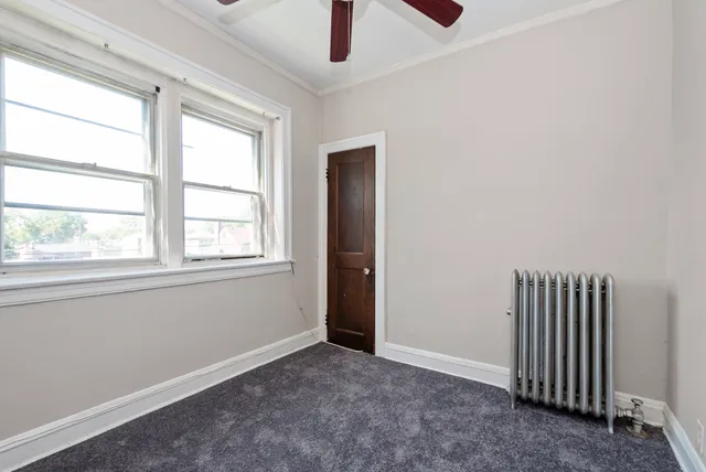 $1,500 | 7422 South Bennett Avenue, Unit 2, Chicago, IL 60649