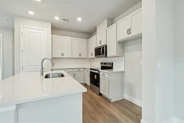 $349,990 | 10716 Oak Bnd Drive, Parrish, FL 34219