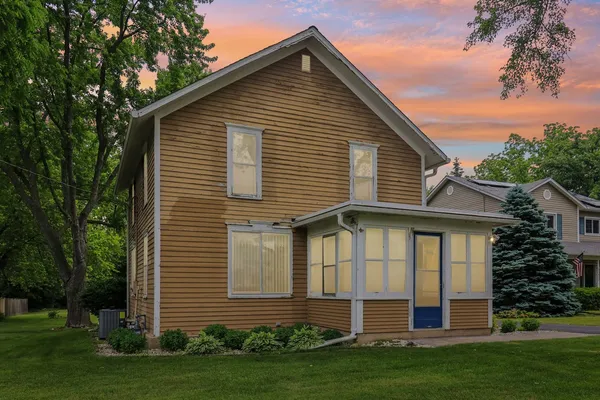 $277,000 | 11806 Maple Avenue, Hebron, IL 60034