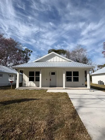 $324,900 | 2861 North 7th Street, St. Augustine, FL 32084