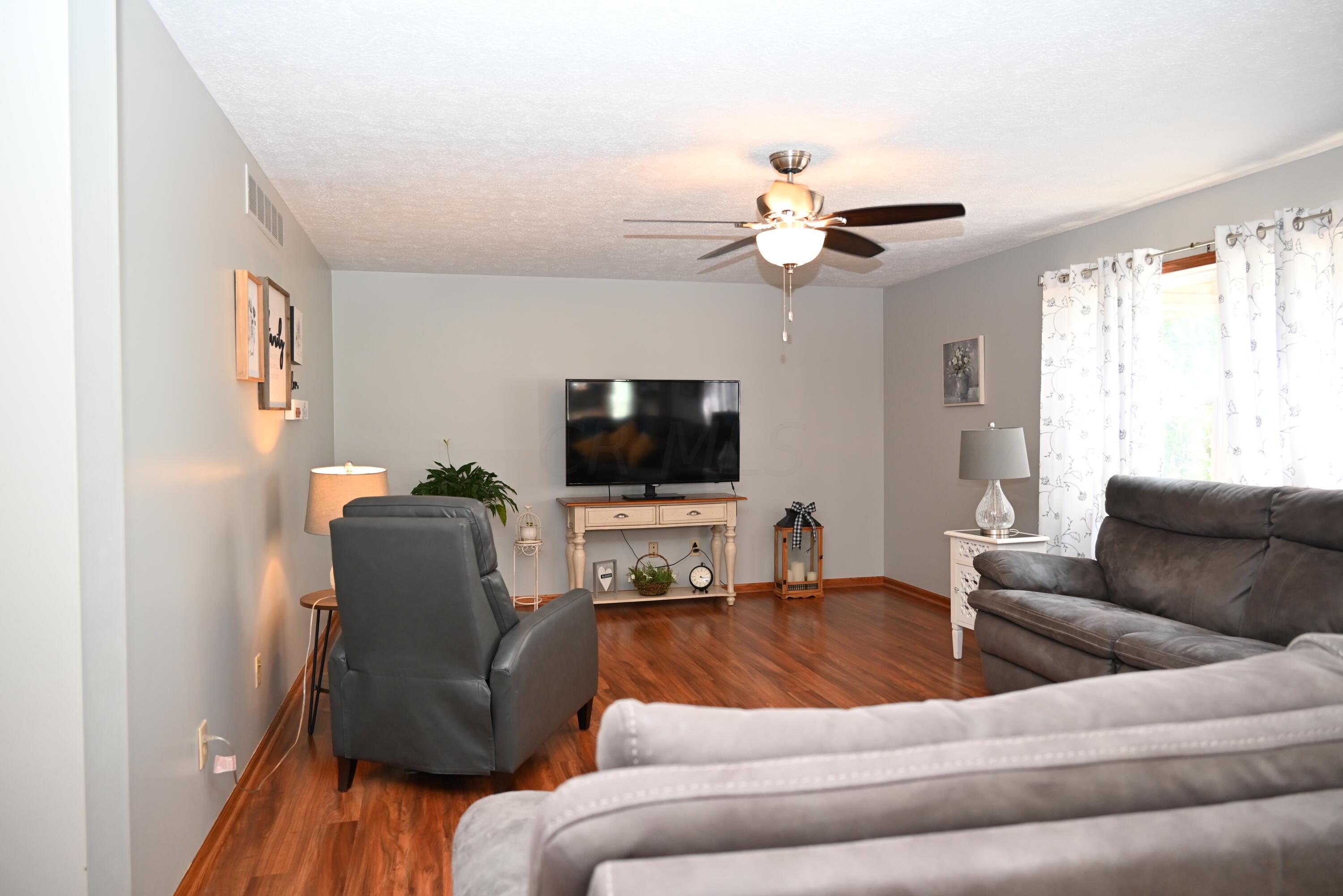 3305 Gooding Road Marion, OH 43302 - Photo 21 of 85 View of family room from kitchen