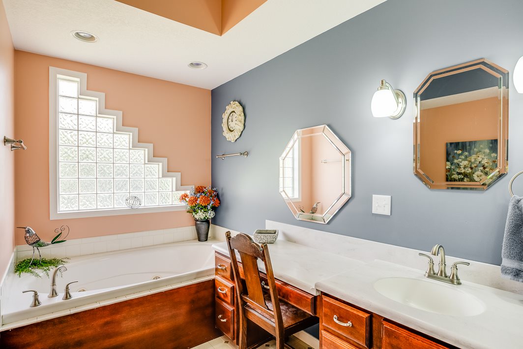 4160 North Sullivan Road Leesburg, IN 46538 - Photo 14 of 22 Gallery Image 14