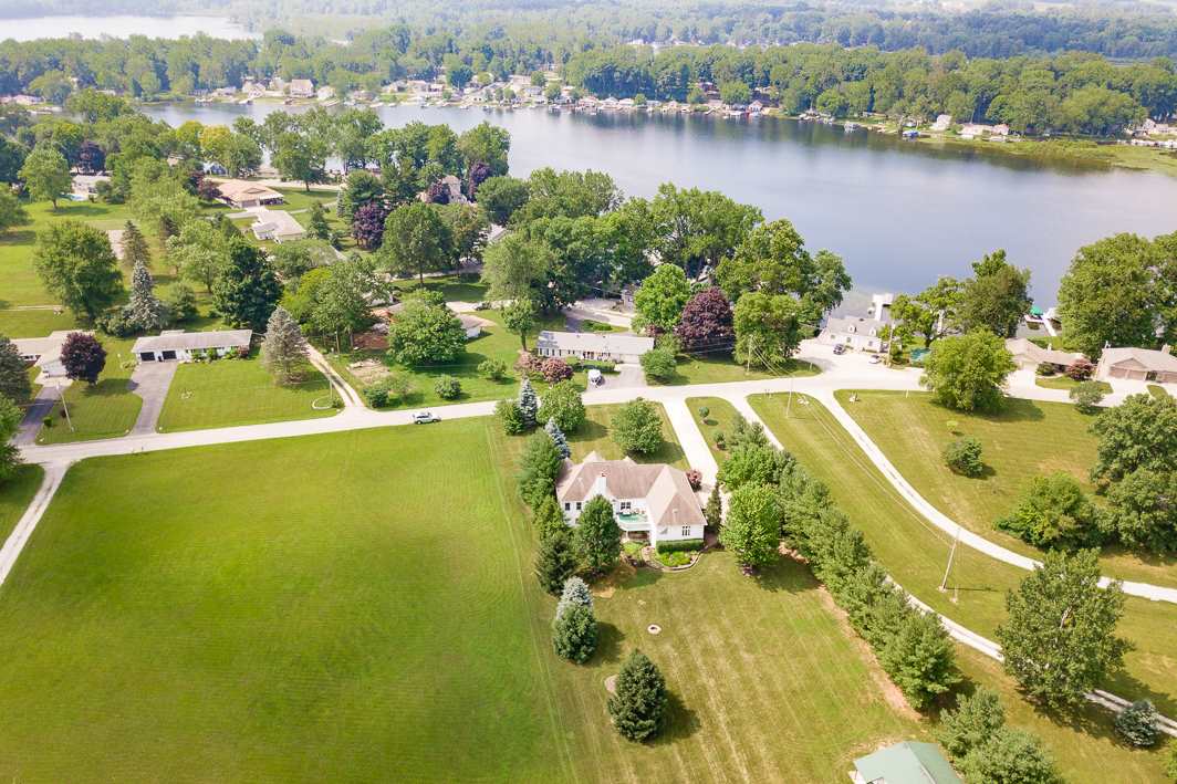 4160 North Sullivan Road Leesburg, IN 46538 - Photo 4 of 22 Gallery Image 4