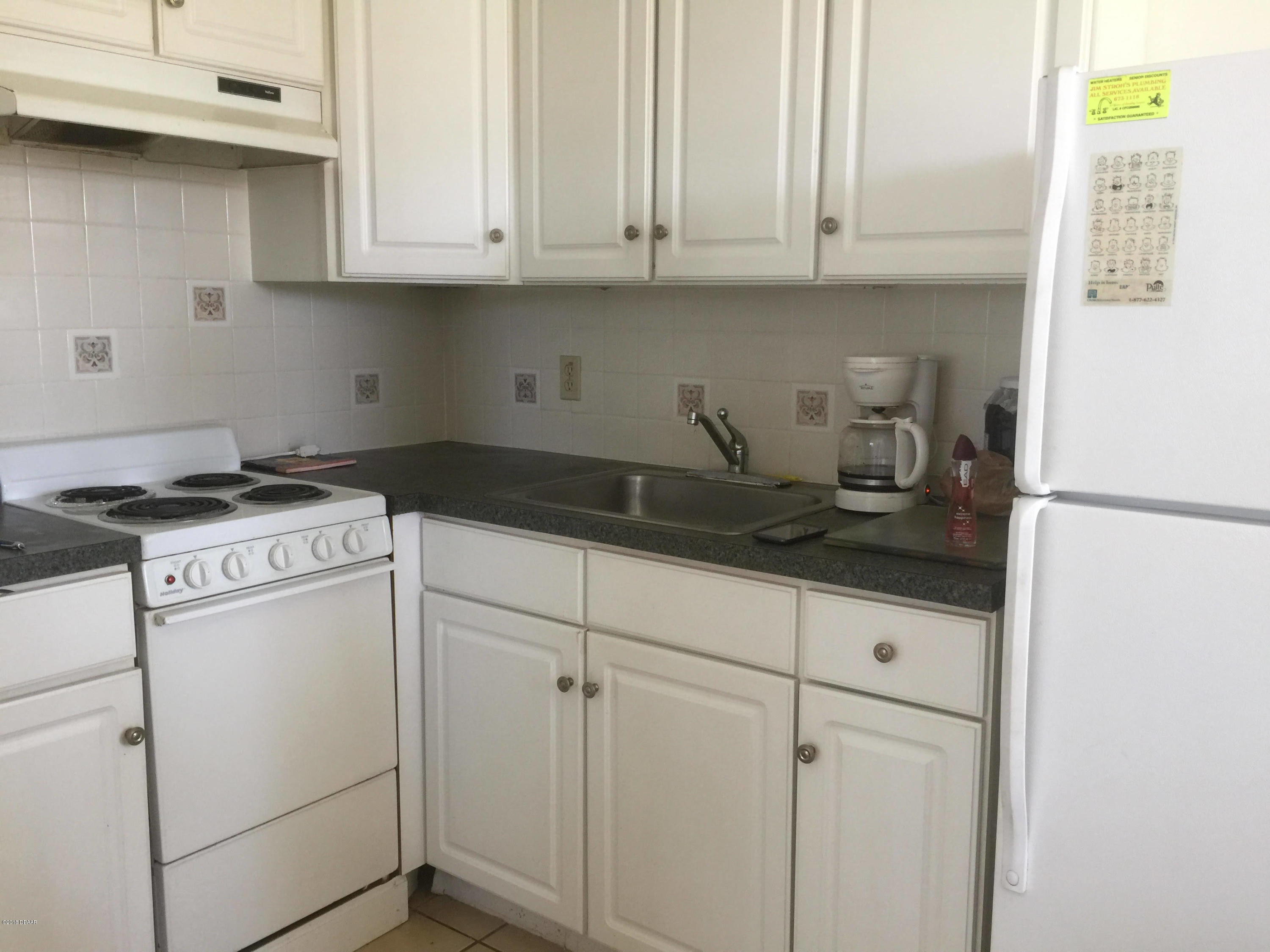 613 Robin Road, Unit A Ormond Beach, FL 32176 - Photo 3 of 12 Kitchen
