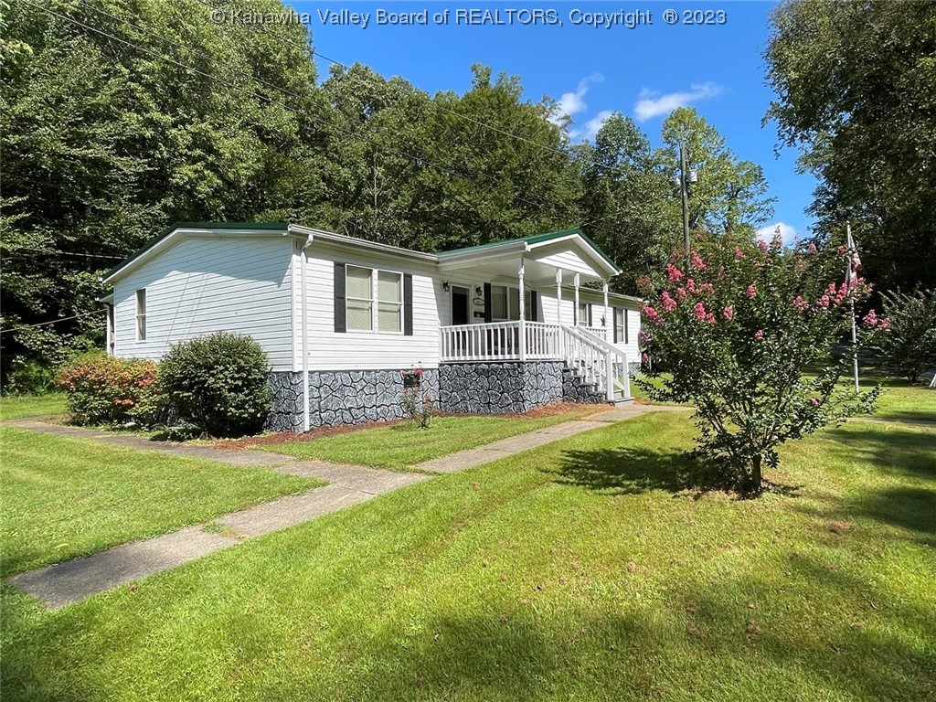 27 Triplett Road West Hamlin, WV 25571 - Photo 3 of 46 Gallery Image 3