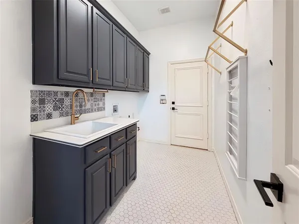 $1,395,000 | 2206 Clearspring Drive North, Irving, TX 75063