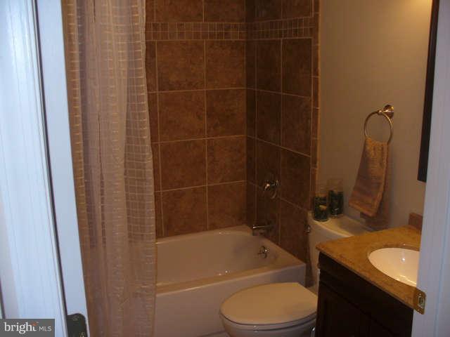 12460 Walnut Point Road Hagerstown, MD 21740 - Photo 17 of 30 Bath