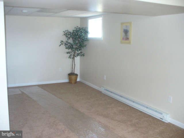 12460 Walnut Point Road Hagerstown, MD 21740 - Photo 26 of 30 Family Room