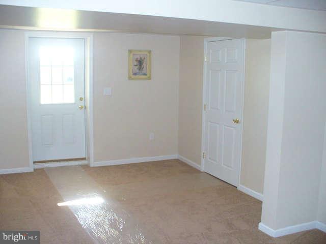 12460 Walnut Point Road Hagerstown, MD 21740 - Photo 27 of 30 Family Room