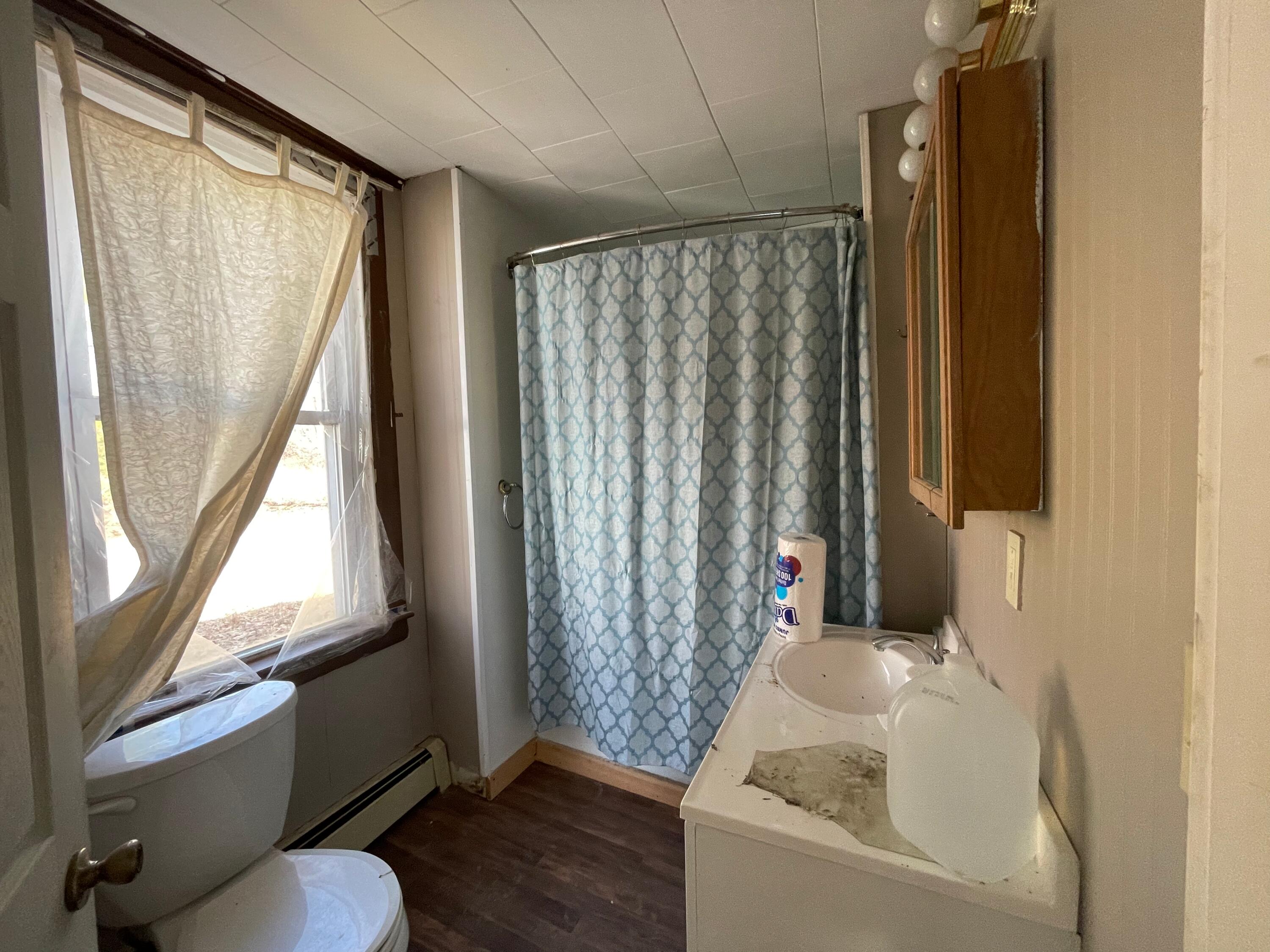 46 Head Of The Tide Road Belfast, ME 04915 - Photo 7 of 21 Bathroom