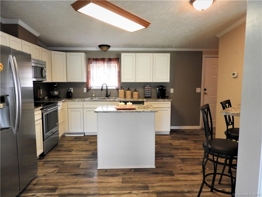 370 South Pea Ridge Road Mooresboro, NC 28114 - Photo 6 of 26 Gallery Image 6