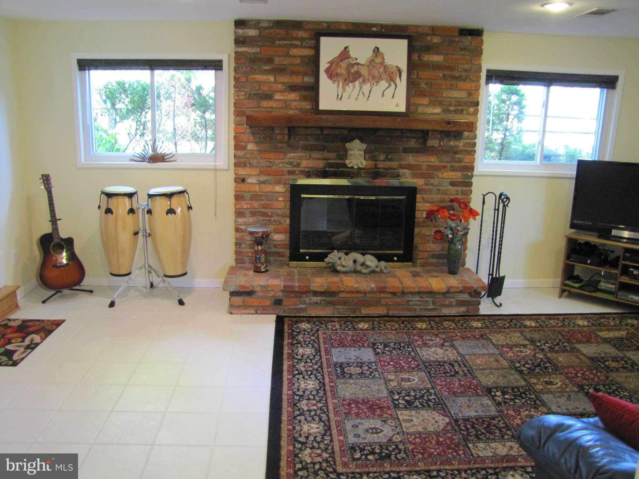 4002 Southend Road Rockville, MD 20853 - Photo 8 of 30 Family Room