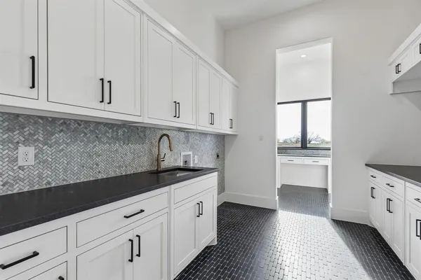 $1,970,000 | 2016 Verona Drive, Weatherford, TX 76087