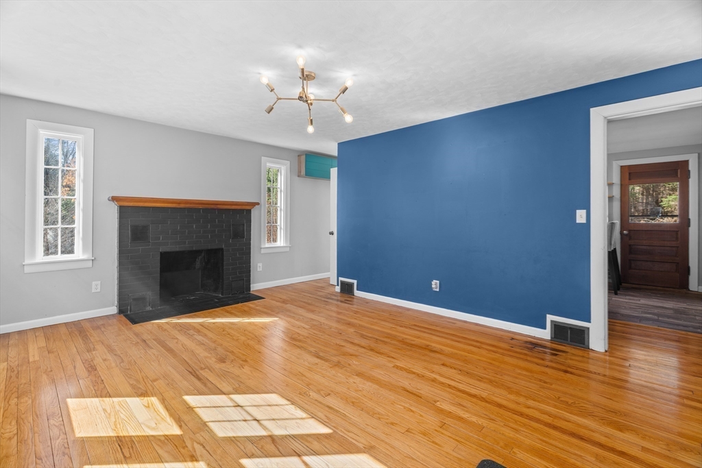 71 Brookfield Road Brimfield, MA 01010 - Photo 8 of 42