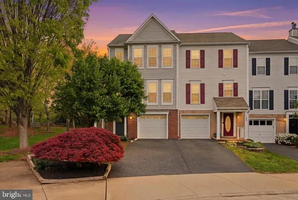 $649,900 | 44088 Tippecanoe Terrace, Ashburn, VA 20147