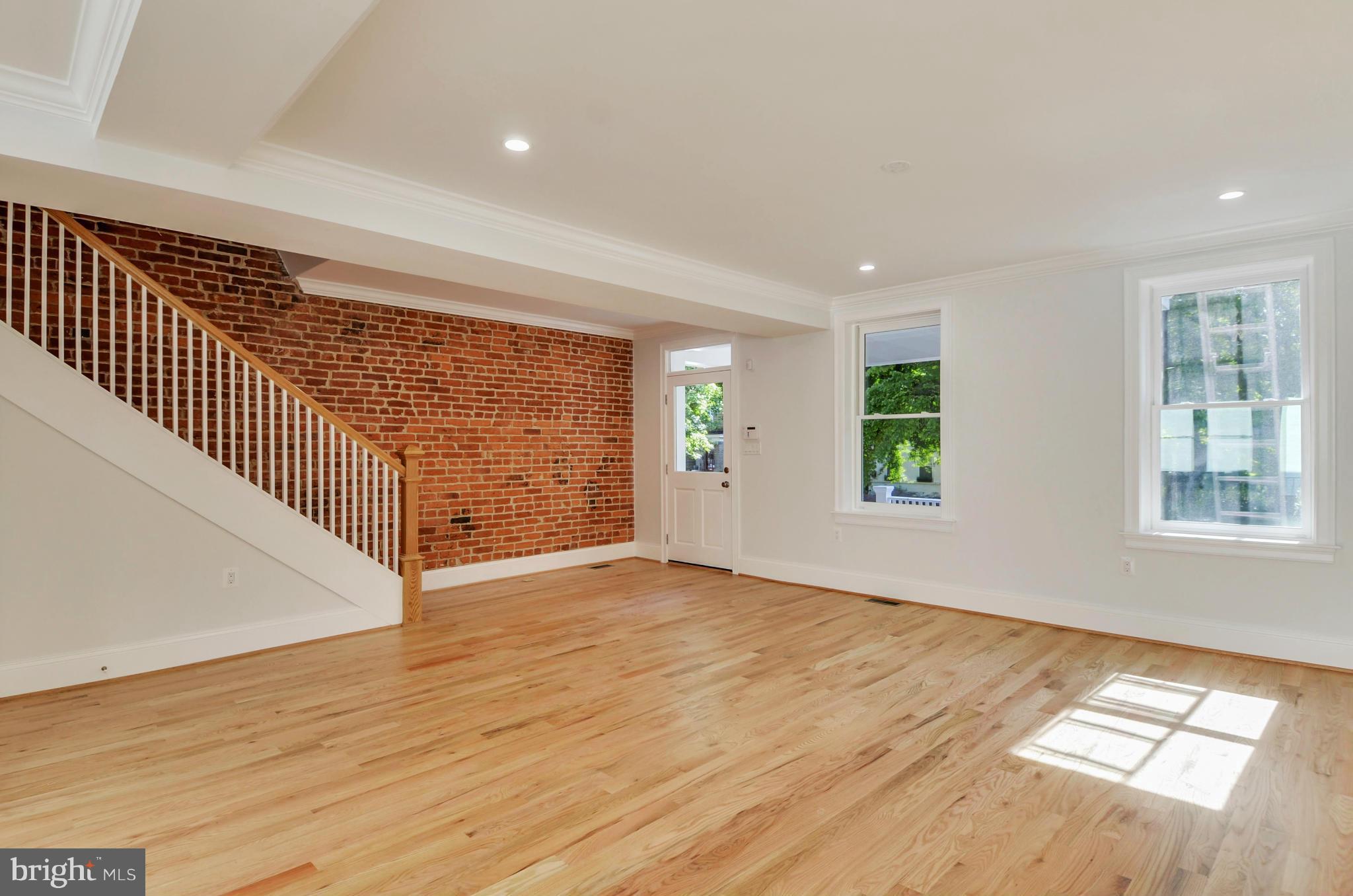 412 7th Street Northeast Washington, DC 20002 - Photo 3 of 23 Living Room