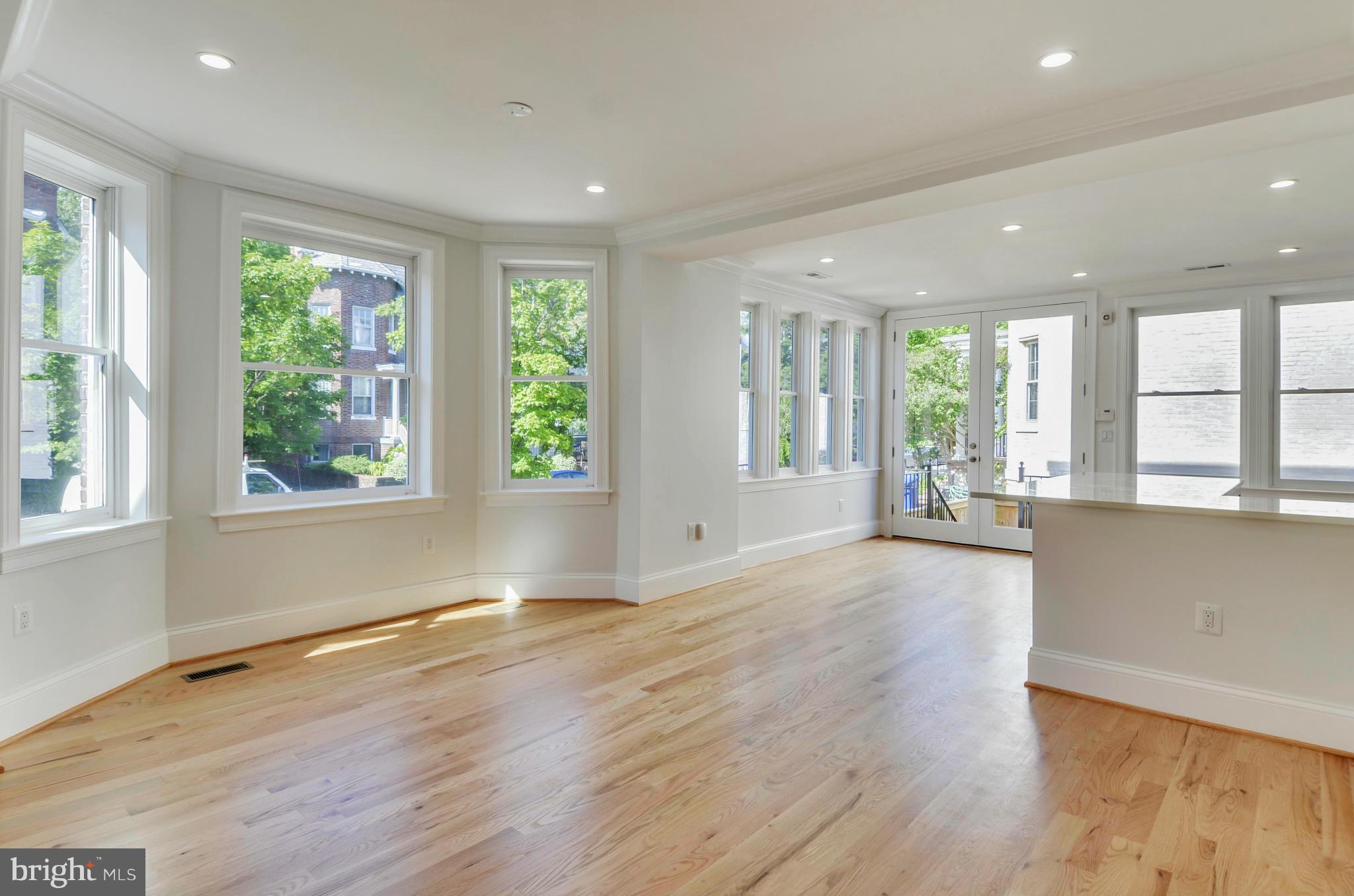 412 7th Street Northeast Washington, DC 20002 - Photo 4 of 23 Dining Room