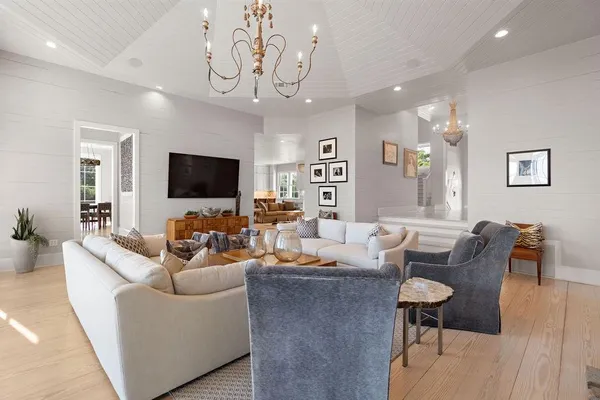 $2,950,000 | 100 Mulberry Avenue, Mandeville, LA 70448