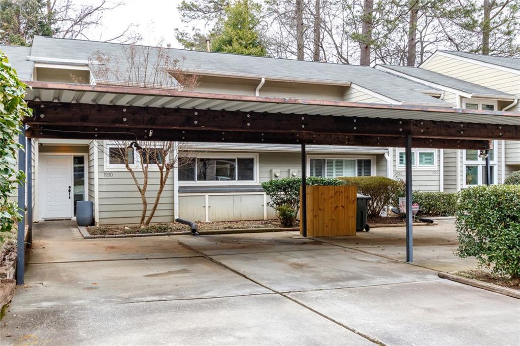 1930 Variations Drive Northeast Atlanta, GA 30329 - Photo 3 of 50