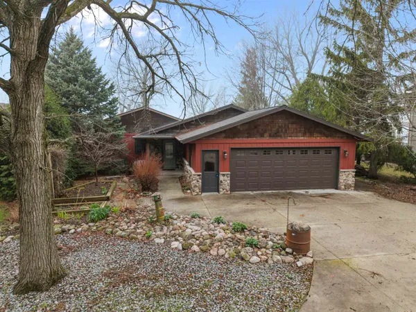 $650,000 | N9806 Highland Park Road, Malone, WI 53049