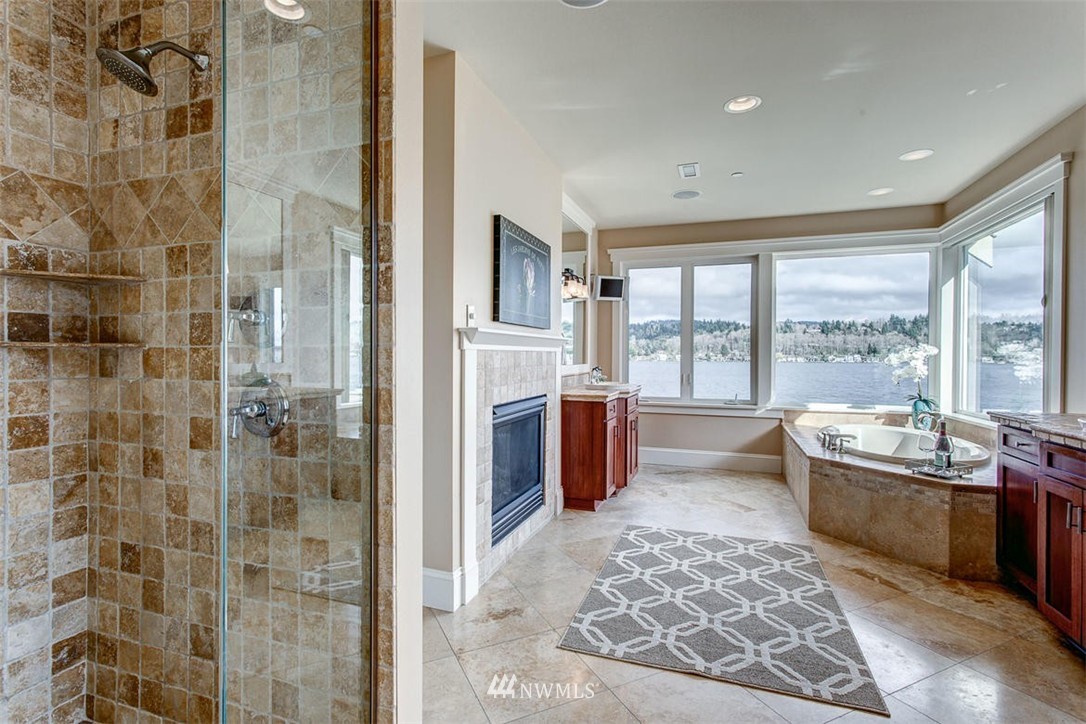 5656 East Mercer Way Mercer Island, WA 98040 - Photo 14 of 25