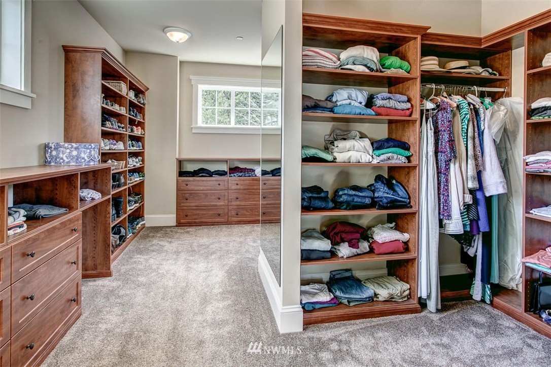 5656 East Mercer Way Mercer Island, WA 98040 - Photo 16 of 25