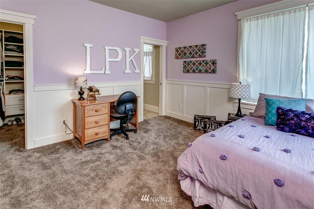 5656 East Mercer Way Mercer Island, WA 98040 - Photo 17 of 25
