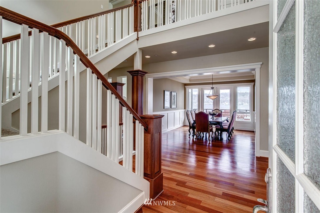 5656 East Mercer Way Mercer Island, WA 98040 - Photo 3 of 25