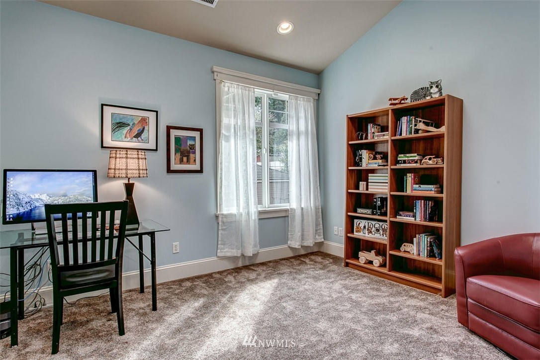 5656 East Mercer Way Mercer Island, WA 98040 - Photo 21 of 25