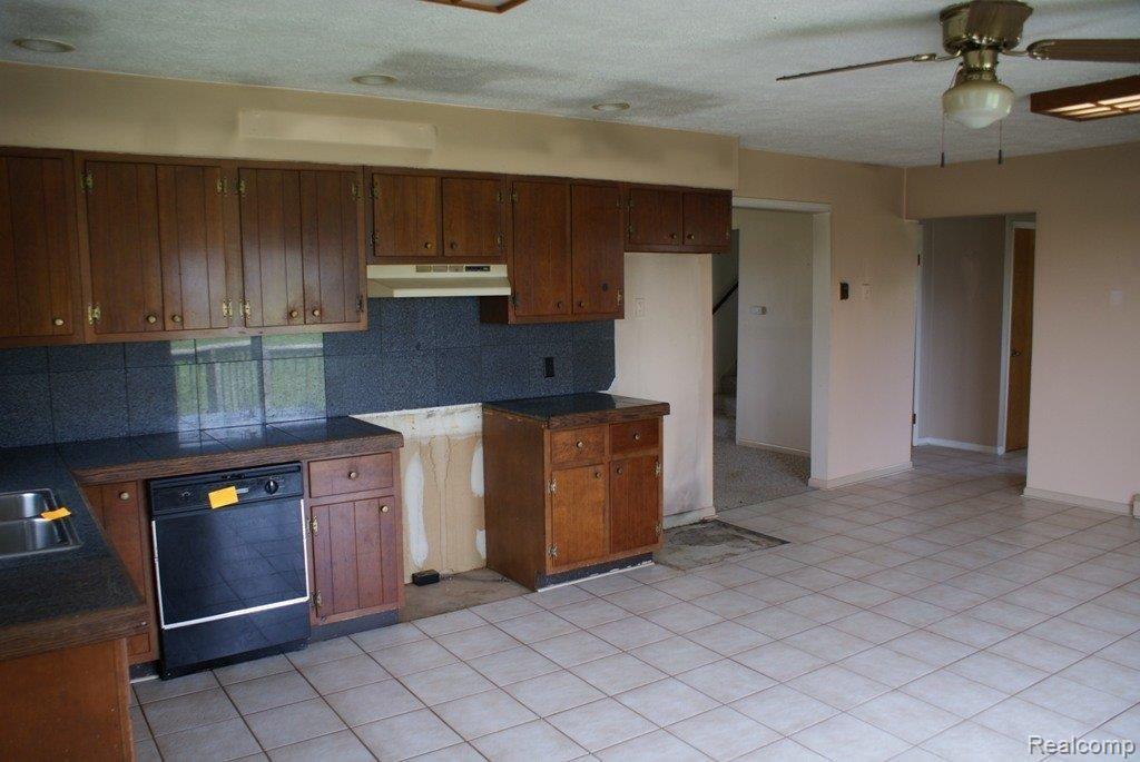 4182 Stanley Road Columbiaville, MI 48421 - Photo 3 of 19 DSC00446.JPG