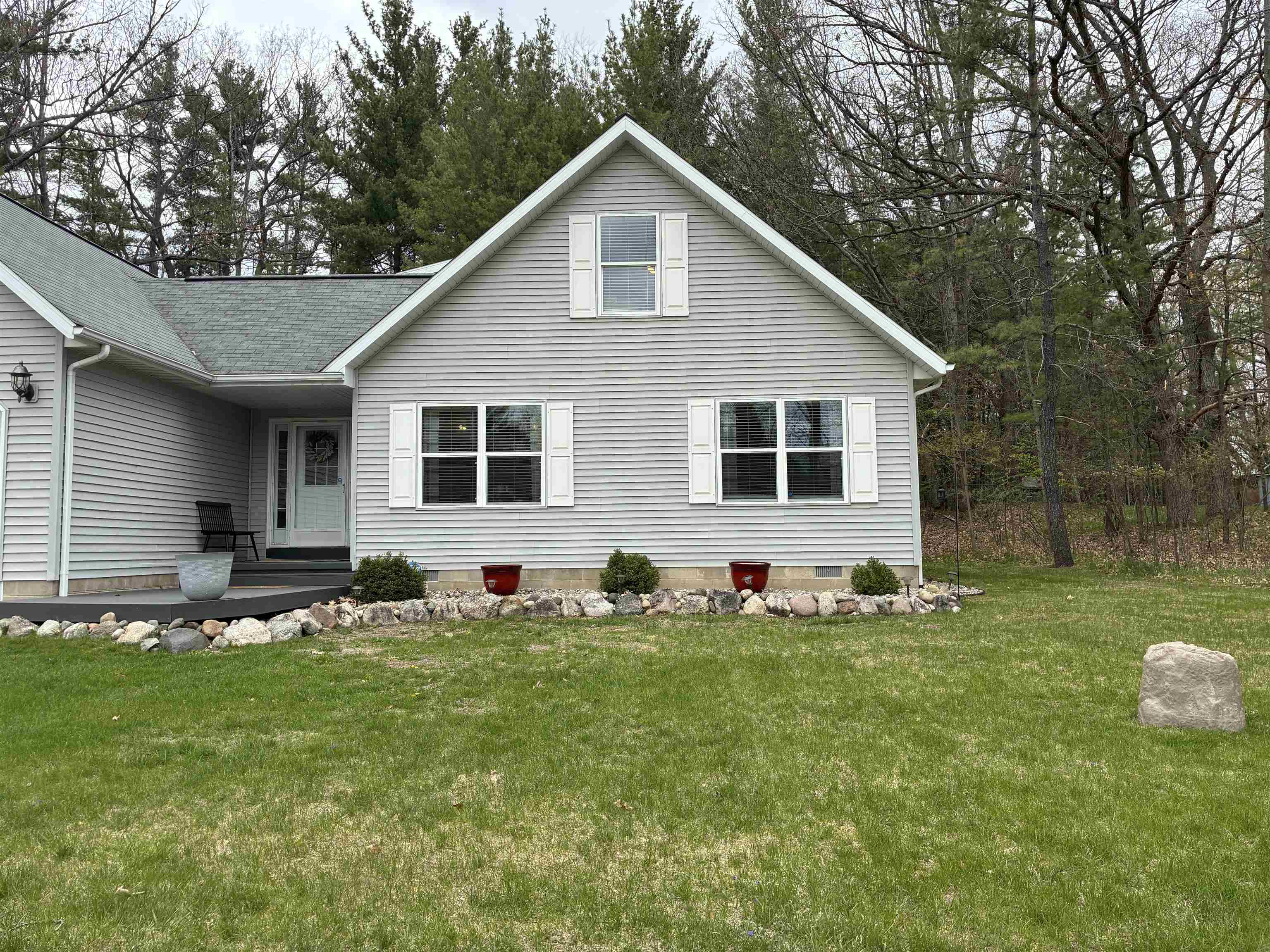 5019 Kings Way Gladwin, MI 48624 - Photo 3 of 45