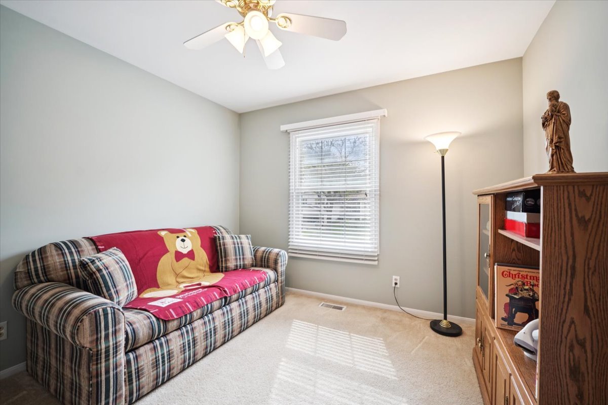 51 Chelsea Lane Cary, IL 60013 - Photo 13 of 23