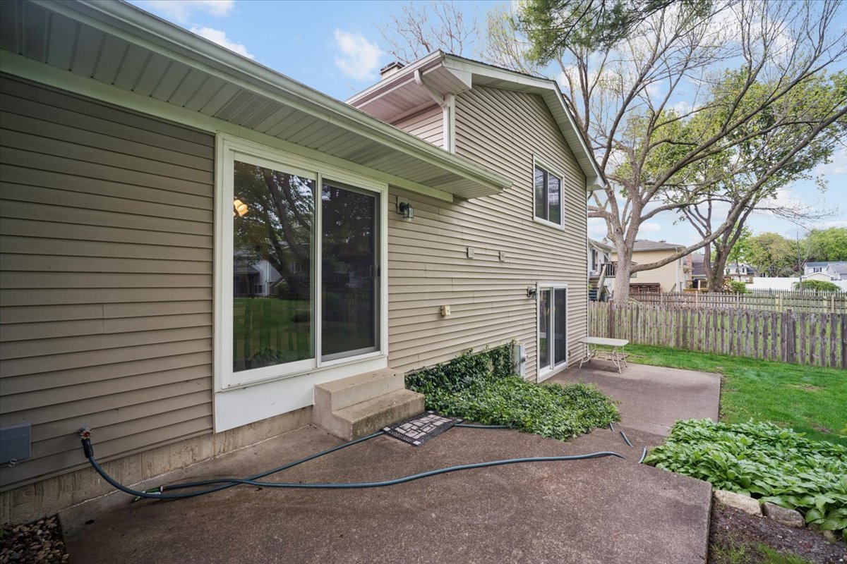 51 Chelsea Lane Cary, IL 60013 - Photo 18 of 23