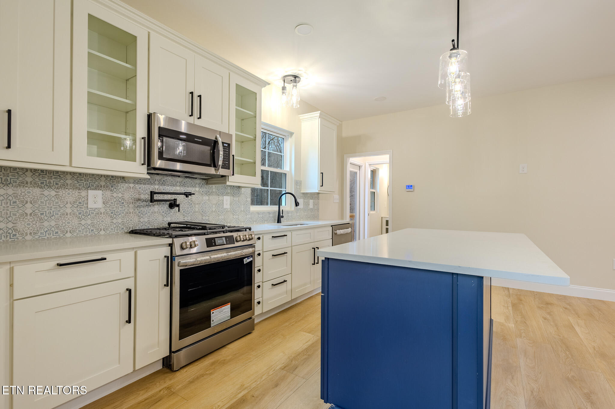 158 California Avenue Oak Ridge, TN 37830 - Photo 14 of 39 1N9A8939-HDR
