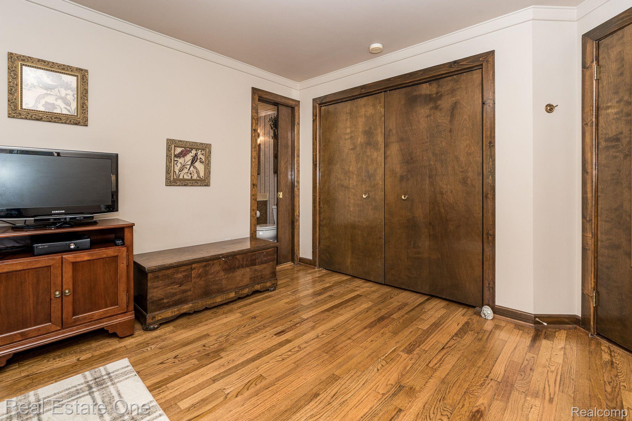 1121 Princeton Avenue Rochester, MI 48307 - Photo 34 of 48 3rd Bedroom with Large Closet and Hardwood Flrs