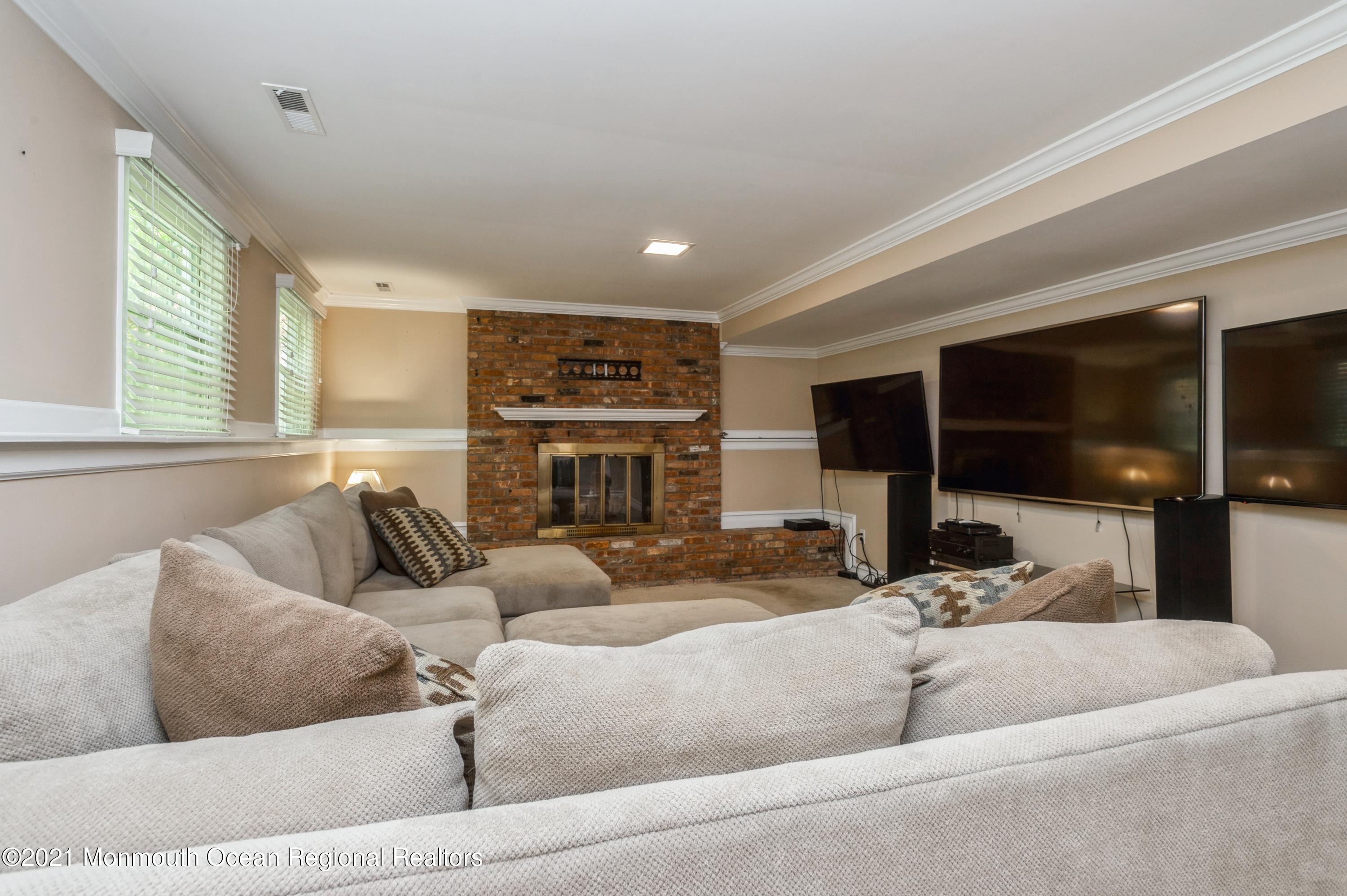 186 Ballantine Road Middletown, NJ 07748 - Photo 11 of 25 11_186Ballentine_3_FamilyRoom_HiRes
