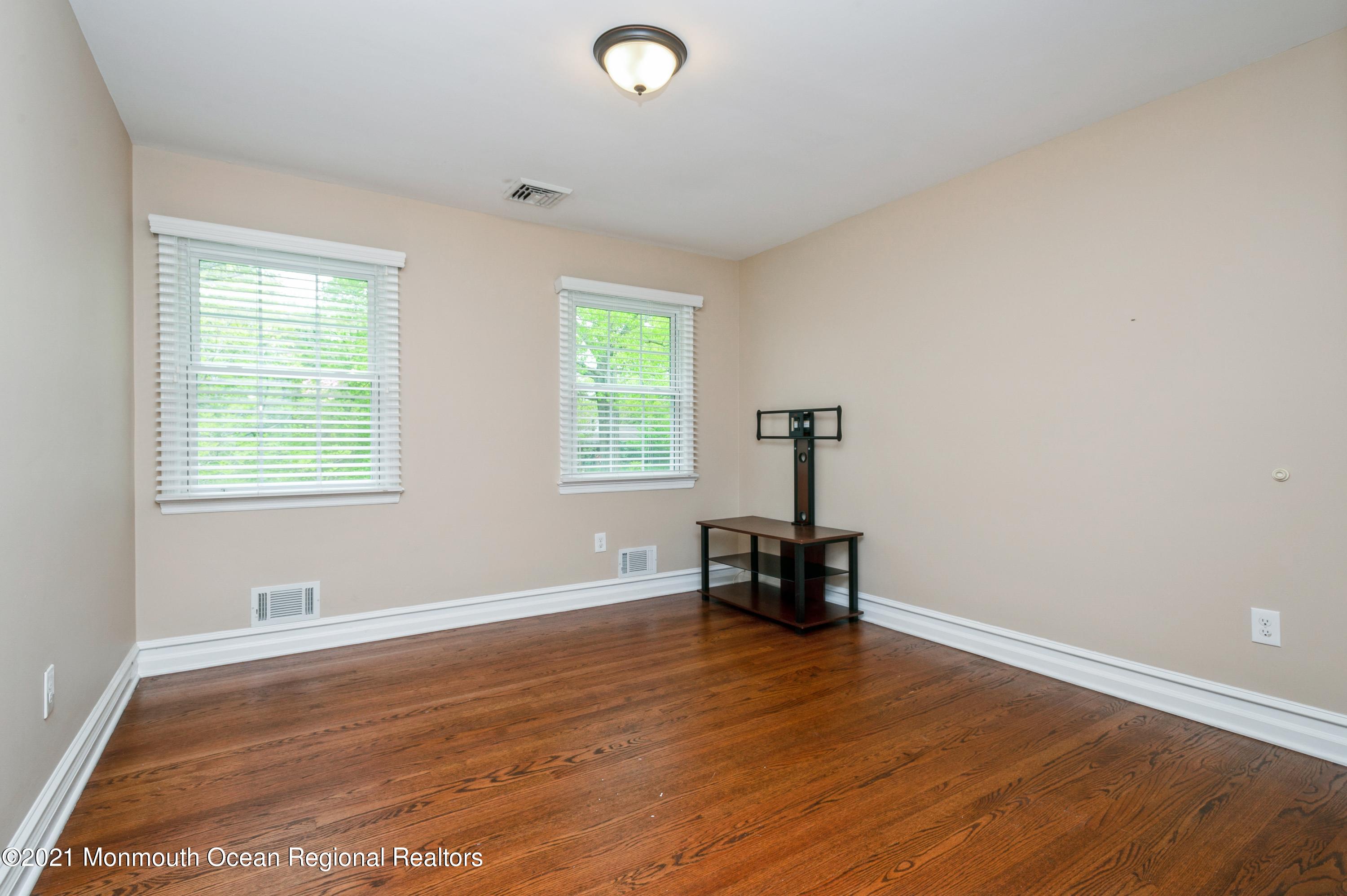 186 Ballantine Road Middletown, NJ 07748 - Photo 18 of 25 18_186Ballentine_154_3rdBedroom_HiRes