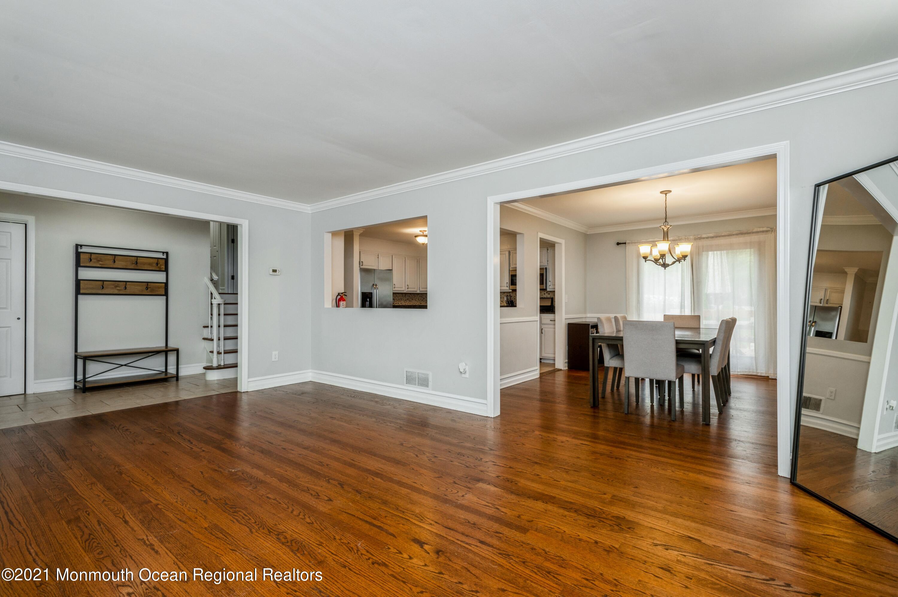 186 Ballantine Road Middletown, NJ 07748 - Photo 6 of 25 06_186Ballentine_10002_LivingRoom_HiRes