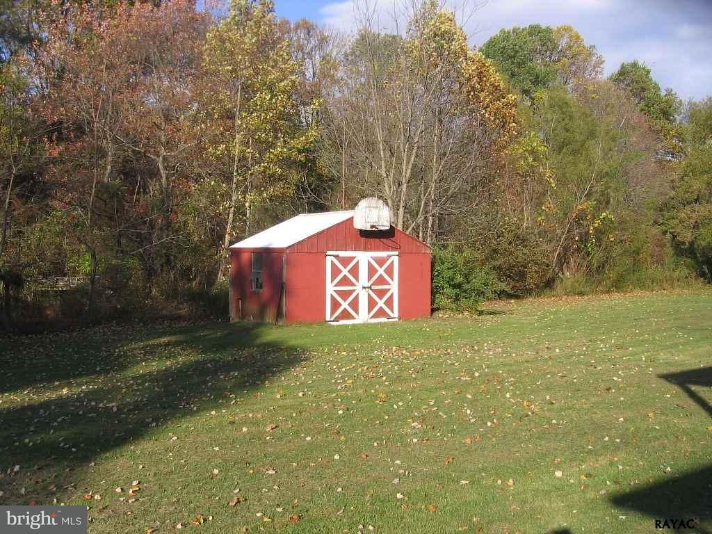 27 Valley Road Shrewsbury, PA 17361 - Photo 3 of 14 Gallery Image 3