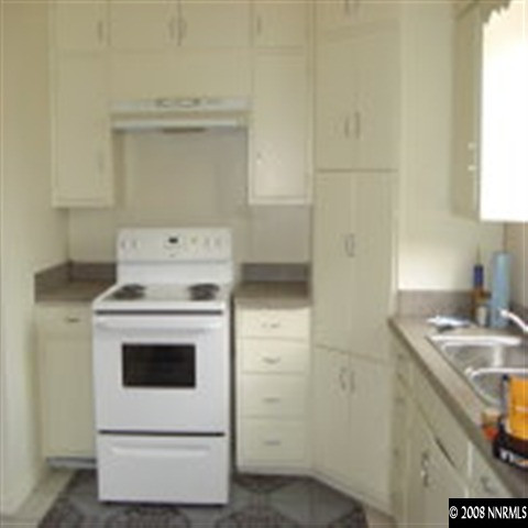 1850 Citron Street Reno, NV 89512 - Photo 5 of 9 a utility room with sink dryer and washer