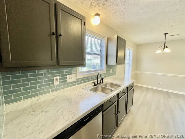 $1,425 | 187 Aloha Drive, Fayetteville, NC 28311