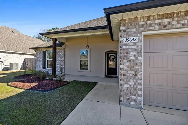$269,000 | 39642 Fairhope Drive, Ponchatoula, LA 70454