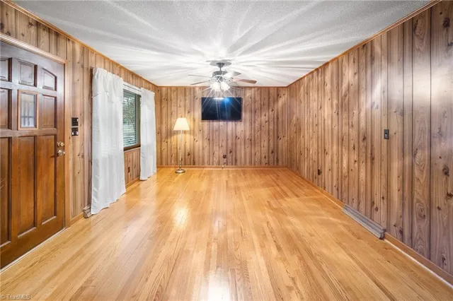 $235,000 | 445 Garland Drive, Lexington, NC 27295