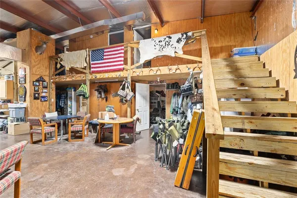 $1,830,180 | 401 County Road 498, Goldsboro, TX 79519