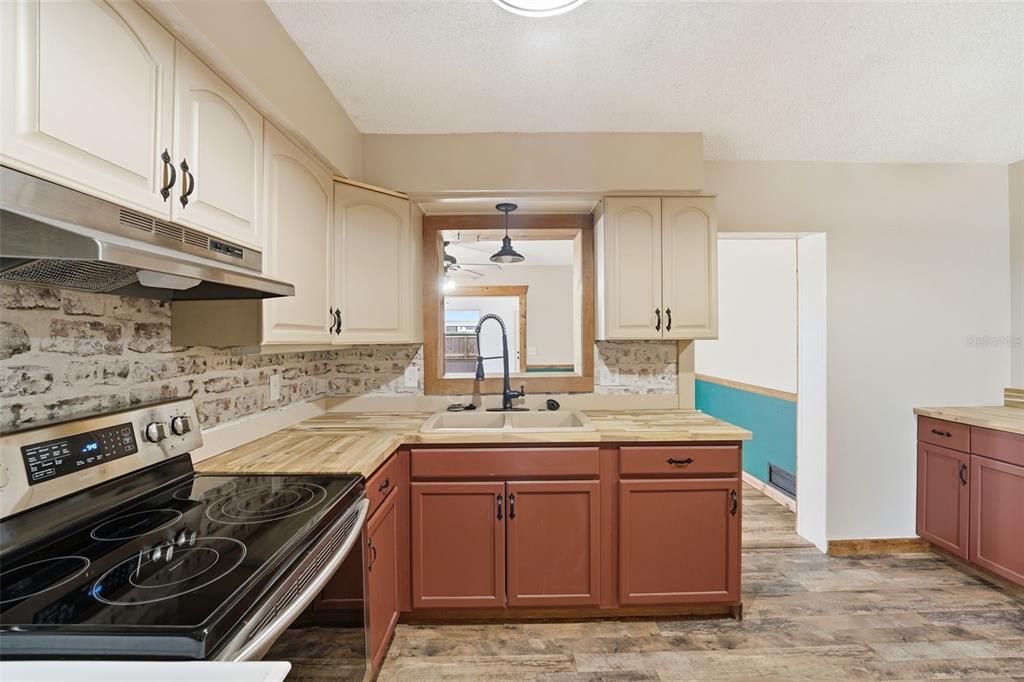 121 Crane Road Venice, FL 34293 - Photo 14 of 70