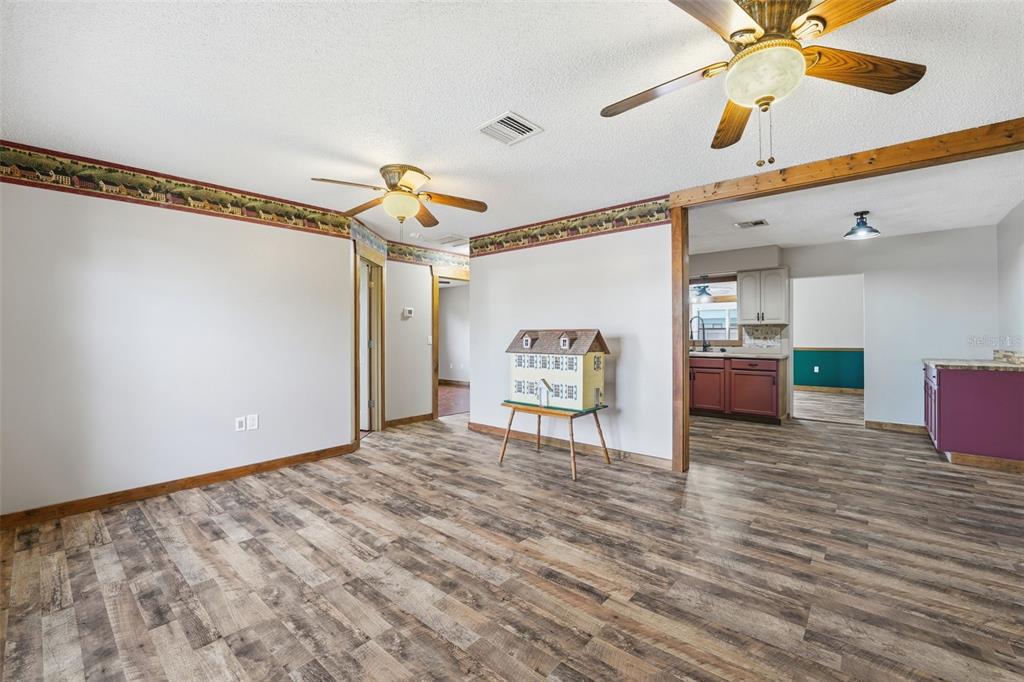 121 Crane Road Venice, FL 34293 - Photo 2 of 70