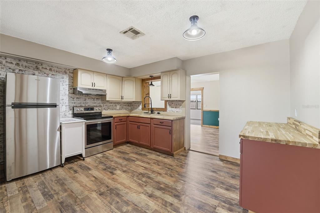 121 Crane Road Venice, FL 34293 - Photo 3 of 70