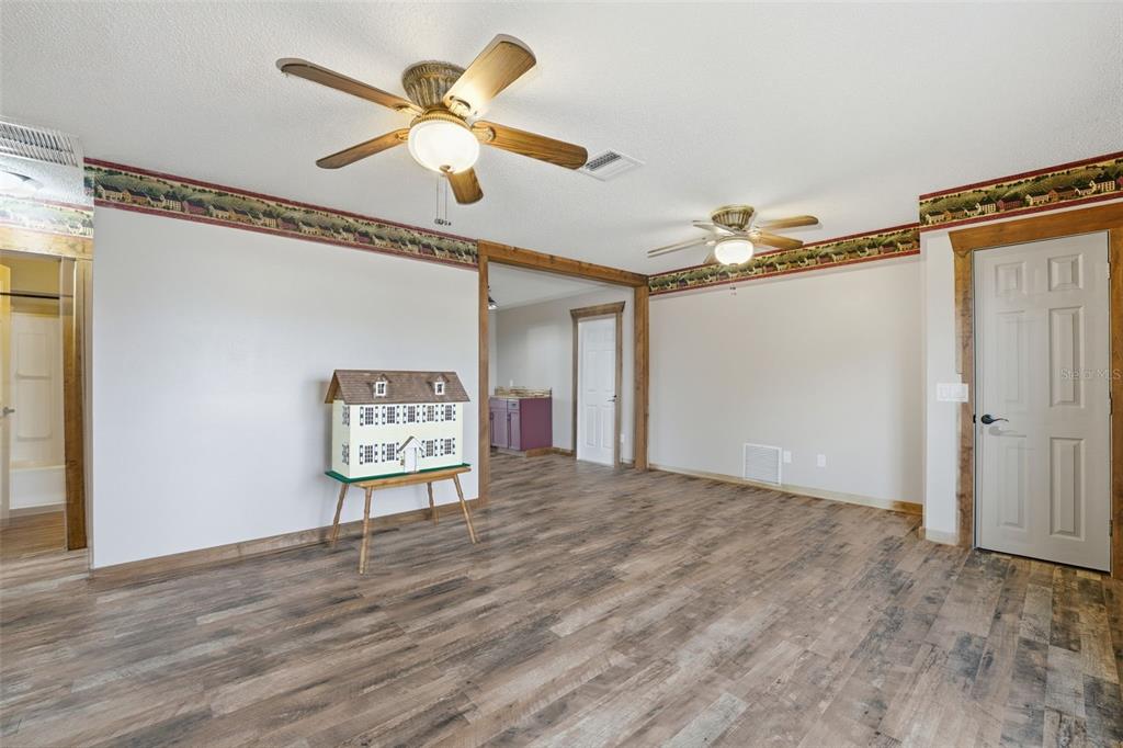 121 Crane Road Venice, FL 34293 - Photo 9 of 70