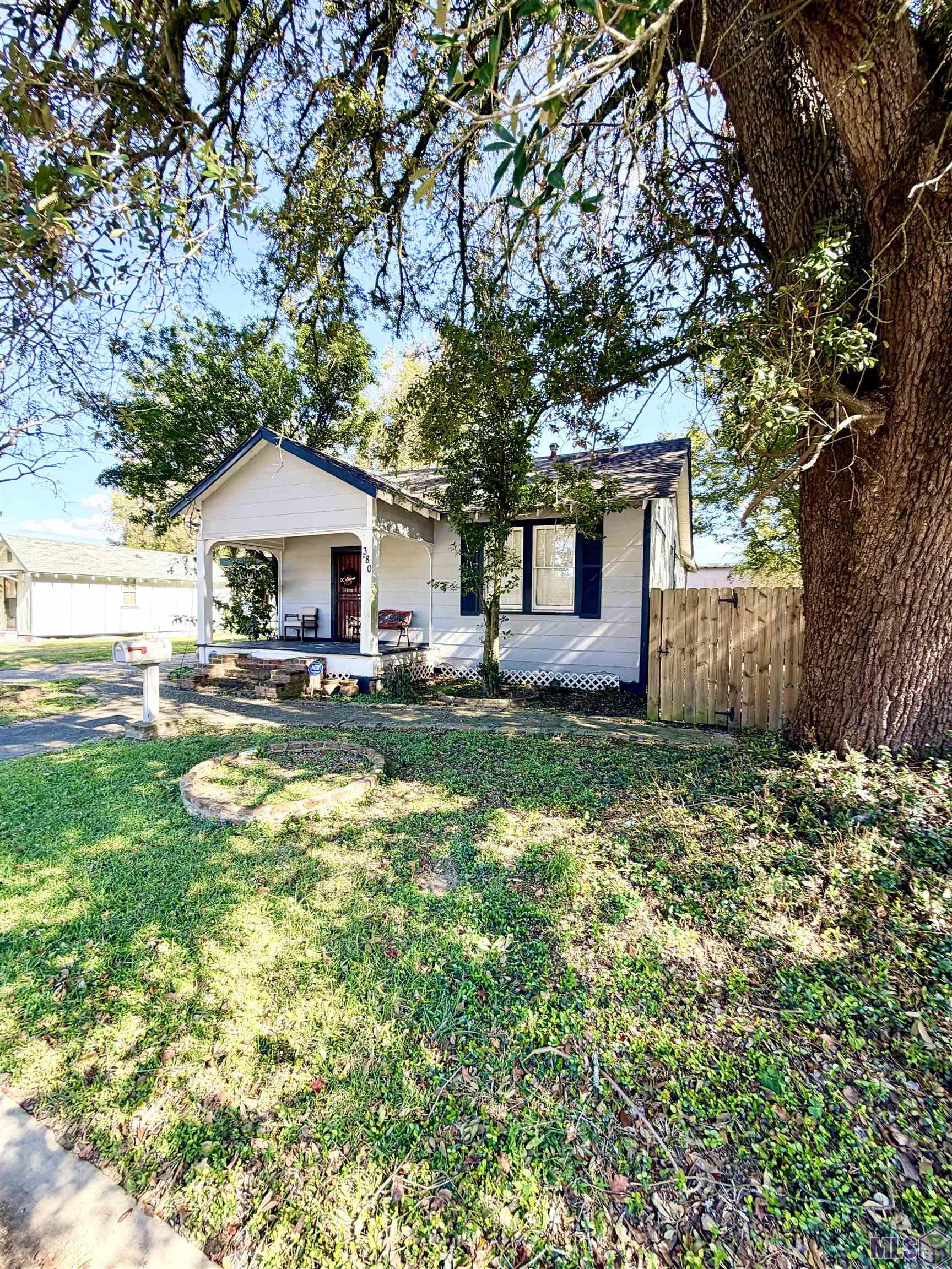 380 Bernardo Street Baton Rouge, LA 70806 - Photo 3 of 22