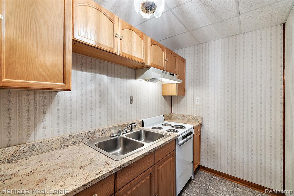 2926 Alexander Street Rochester Hills, MI 48309 - Photo 29 of 34